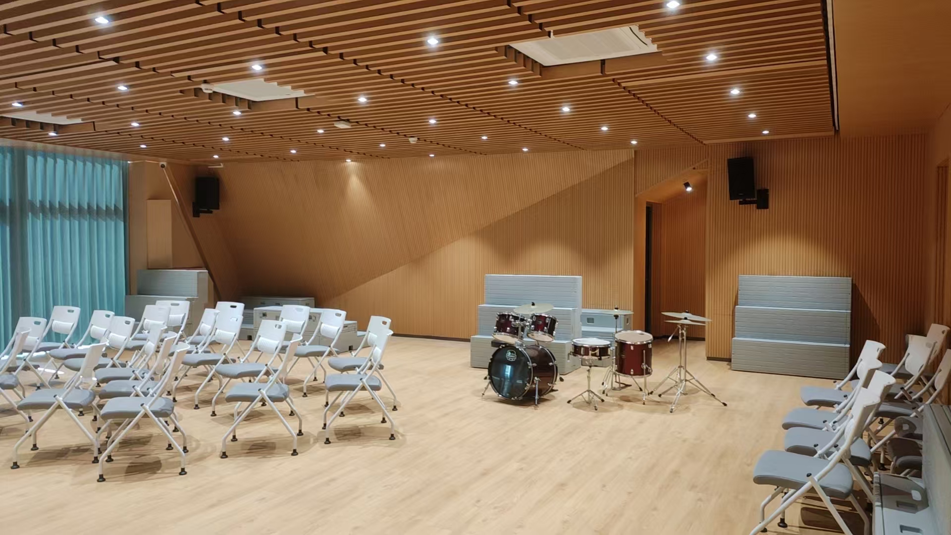 深圳南海中学音乐教室