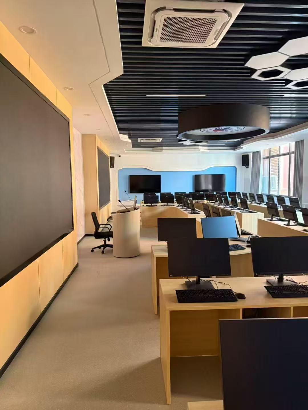 贵州兴义民族师范学院智慧